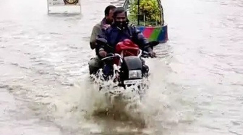 તમિલનાડુ અને કેરળમાં ભારે વરસાદ:હિમાચલમાં બરફવર્ષા, પારો માઈનસ 0.7 ડિગ્રી સેલ્સિયસ સુધી ગગડ્યો; આંધ્રપ્રદેશના 6 જિલ્લાઓ માટે રેડ એલર્ટ જાહેર