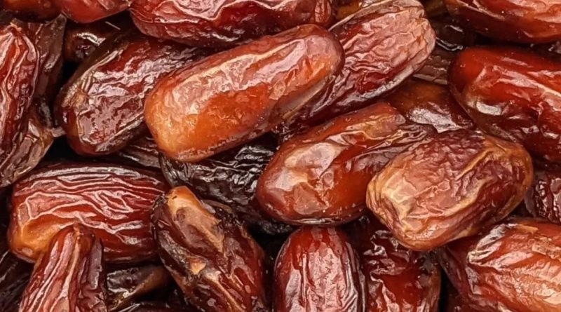 શિયાળામાં ખજૂર છે સુપરફૂડ : નિષ્ણાત પાસેથી જાણો, દરરોજ કેટલી અને કેવી રીતે ખજૂર ખાવી જોઈએ?