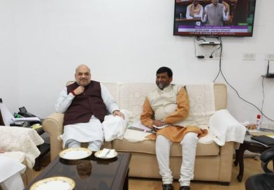 વિવાદોમાં રહ્યા હોવા છતાં લોકોમાં ફેમસ છે કાનાભાઈ, આવો છે પરિવાર વિવાદોમાં રહ્યા હોવા છતાં લોકોમાં ફેમસ છે કાનાભાઈ, આવો છે પરિવાર