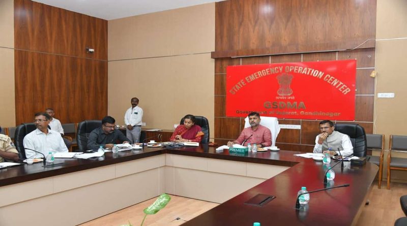 ભારે વરસાદની આગાહીને પગલે અધિકારી-કર્મચારીઓને હેડ ક્વાર્ટર ખાતે ફરજ પર હાજર રાખવા સુચના ભારે વરસાદની આગાહીને પગલે અધિકારી-કર્મચારીઓને હેડ ક્વાર્ટર ખાતે ફરજ પર હાજર રાખવા સુચના