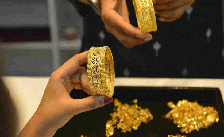 સોનું રેકોર્ડ હાઈથી ₹5,677 ઘટીને ₹1,23,907 પર આવ્યું:ચાંદી પણ તેની ઓલ ટાઈમ હાઈથી ₹25,599 ઘટીને ₹1.52 લાખ પ્રતિ કિલો વેચાઈ રહી છે