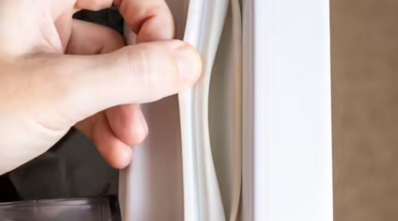 ફ્રિજમાંથી લીક થઈ રહી છે ઠંડી હવા? 5 મિનિટમાં દરવાજાનું રબર કરો ઠીક