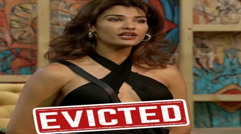 Bigg Boss 19 Eviction : નેહા ચુડાસમાનો ખેલ ખતમ, નવમા અઠવાડિયામાં જ નીકળી બહાર, પ્રણીત, ગૌરવ અને બસીર માંડ માંડ બચ્યા