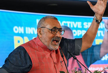 મારે નમક હરામોના મત નથી જોઇતા ગીરીરાજ સિંહના નિવેદનથી વિવાદ