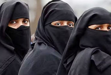 મુસ્લિમ છોકરીને હિજાબની ના પાડવી એ તેના મૂળભૂત અધિકારોનું ઉલ્લંઘન, હાઈકોર્ટમાં કેરળ સરકારે કહ્યું