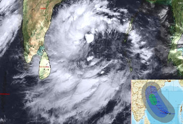 Cyclone Montha: વાવાઝોડાંને ધ્યાનમાં રાખીને ભારતીય સેના હાઈ એલર્ટ પર, 48 કલાકમાં ‘મોન્થા’ બનશે તીવ્ર!
