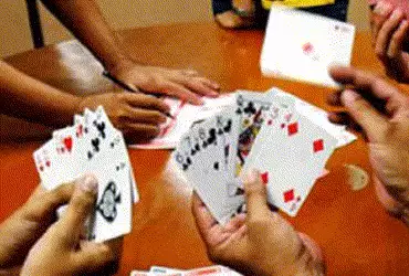 નવા વર્ષમાં જુગારની બાજી માંડીને બેઠેલા છ શખ્સોને ઝડપી લેવાયાં