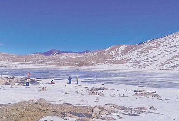 ચમોલીમાં ઑક્ટોબરમાં જ દવતાલ સરોવર થીજ્યું, તાપમાન માઈનસ