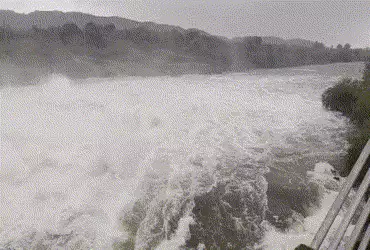 ગુજરાતમાં મેઘરાજાનો પ્રકોપ: મહુવામાં સાડા સાત ઈંચ વરસાદ, અમરેલીના રાયડી ડેમના દરવાજા ખોલાયા