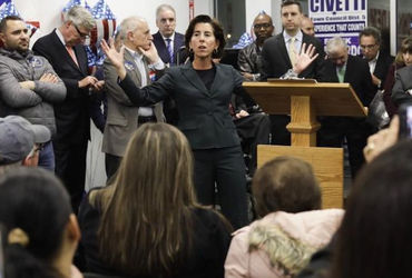 ભારત સાથે સંબંધો ખરાબ કરી મોટી ભૂલ કરી રહ્યા છે ટ્રમ્પ! અમેરિકાની પૂર્વ મંત્રીની ચેતવણી