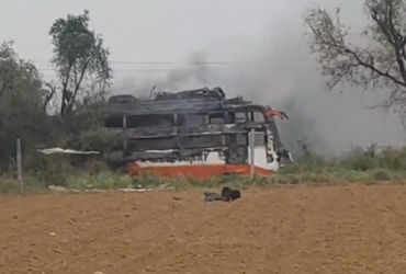 જયપુરમાં હાઈટેન્શન તારની ઝપેટમાં આવતા સ્લીપર બસમાં આગ, બે મુસાફરોના મોત, 10થી વધુ દાઝ્યા