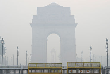 પ્રદૂષણના કારણે દિલ્હીનો શ્વાસ રુંધાયો! 1 નવેમ્બરથી વાહનો માટે નવા નિયમો લાગુ