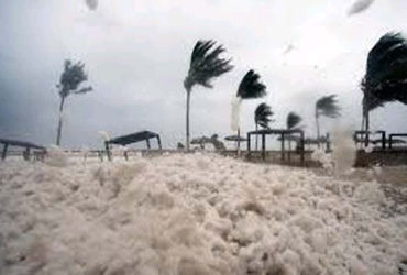 આંધ્રમાં મોન્થા વાવાઝોડાથી બેનાં મોત ઃ ખેતીનાં પાકને નુકસાન