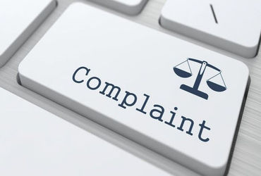 સાળંગપુર મંદિરમાં મહિલાના પર્સમાંથી રૂ.4.50 લાખ ચોરાયા સાળંગપુર મંદિરમાં મહિલાના પર્સમાંથી રૂ.4.50 લાખ ચોરાયા