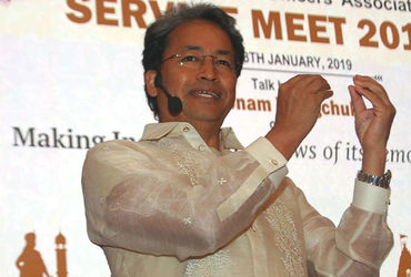 સોનમ વાંગચુક ‘ટાઈમ’ મેગેઝિનના 100 મોસ્ટ ઈન્ફ્લુએન્શિયલ ક્લાઈમેટ લીડર્સ 2025ની યાદીમાં સામેલ સોનમ વાંગચુક ‘ટાઈમ’ મેગેઝિનના 100 મોસ્ટ ઈન્ફ્લુએન્શિયલ ક્લાઈમેટ લીડર્સ 2025ની યાદીમાં સામેલ