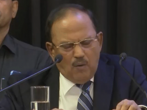 તાનાશાહી દેશને નબળો પાડે છે: NSA ડોભાલ:ખરાબ શાસન લોકશાહીના પતનનું કારણ; બાંગ્લાદેશ, શ્રીલંકા અને નેપાળ નબળા શાસનના ઉદાહરણો