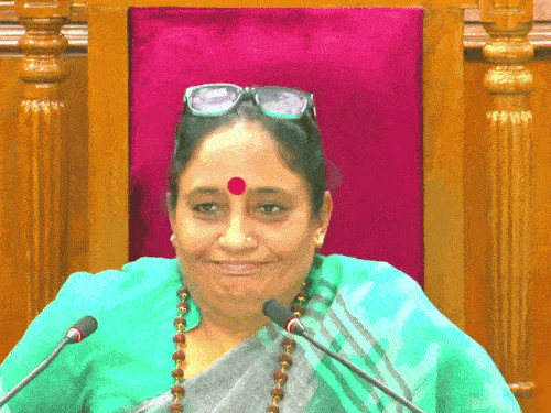 ઉત્તરાખંડની રજત જયંતિ પર બોલાવવામાં આવેલું ખાસ સત્ર સંપન્ન:સદનમાં મૂળ નિવાસ-ડેમોગ્રાફી પર વિપક્ષનો હંગામો, સ્પીકર બોલ્યાં- 10 વર્ષોમાં વિકાસ ઝડપથી થયો