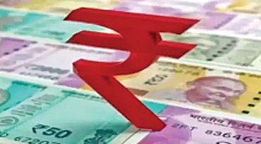 કડક પગલાંને પગલે, નાના ધિરાણકર્તાઓ પર દેવાનો બોજ નિયંત્રણમાં આવ્યો