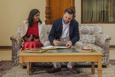 મારી હિન્દુ પત્નીનો ધર્મ પરિવર્તનનો કોઈ ઈરાદો નથી, ભારે વિવાદ વચ્ચે જે ડી વેન્સની સ્પષ્ટતા