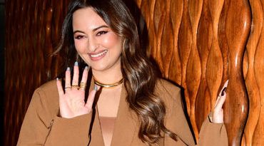 14 કલાકનું કામ 8 કલાકમાં પણ થાય, બોલિવૂડમાં શિફ્ટ મુદ્દે ચાલતા વિવાદ પર સોનાક્ષીનું દિપીકા પાદુકોણને સમર્થન