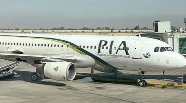 પાકિસ્તાનમાં એરલાઇન્સની ‘તાળાબંધી’, પગાર ન મળ્યો એટલે એન્જિનિયર્સે વિમાનોનું ચક્કાજામ કર્યું