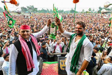 ‘…તો બિહારમાં 200 મંદિર બનાવી બતાવો’, એક્ટરમાંથી નેતા બનેલા ખેસારી લાલનો  NDAને પડકાર