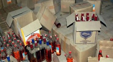 રસનાળ ઢસા રોડ પરથી વિદેશી દારૂ ભરેલી બોલેરો પિકઅપ ગાડી પકડાઈ