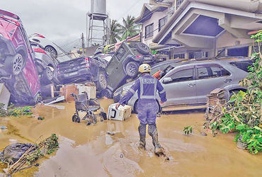 ફિલિપાઇન્સમાં 220 કિ.મી.ની ઝડપે વાવાઝોડું ત્રાટક્યું : 26 લોકોનાં મોત