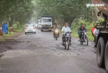 છોટાઉદેપુરમાં વેઠનો વહીવટ!: ડાયવર્ઝન માર્ગ પર માટી-કિચડના ખાડામાં ટેન્કર ફસાયું, અકસ્માતો વધ્યા