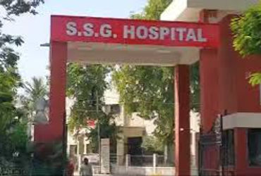 સયાજી હોસ્પિટલના તાત્કાલિક વિભાગમાં   લાઇટ જતા ડોક્ટરોને ટોર્ચની મદદથી સારવાર કરવાનો વારો