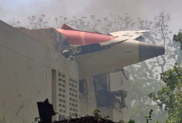 ‘ટેન્શન ના લો, તમારા દીકરાને કોઈએ દોષિત નથી ગણાવ્યો..’ અમદાવાદ વિમાન દુર્ઘટનામાં પાયલટના પિતાને સુપ્રીમ કોર્ટે કહ્યું