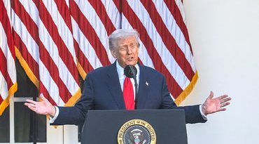 મોંઘવારીને કારણે અમેરિકન્સની દયનીય હાલત થતાં ટ્રમ્પનો યુ-ટર્ન, કોફી-ફળ પરથી ટેરિફ હટાવ્યો