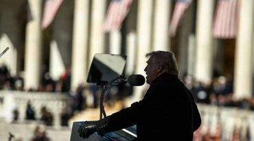 વેનેઝુએલા વિરુદ્ધ સૈન્ય કાર્યવાહી કરશે ટ્રમ્પ? અનેક યુદ્ધ જહાજ અને 15 હજાર સૈનિકો હુમલો કરવા તૈયાર