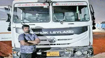 બે દિવસમાં ગેરકાયદે રેતી લઈ જતા ૧૧ ડમ્પર પકડાયા, ૪ કરોડનો મુદ્દામાલ જપ્ત