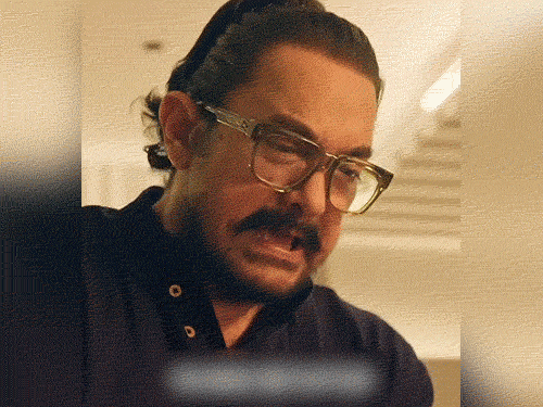 ‘એક ફિલ્મ કયા ફલોપ હુઈ, સબ પીછે હીં પડ ગયેં!’:આમિર ખાને વીર દાસને મારી મારીને ધોઈ નાખ્યો; એક્ટરે નવી જાસૂસી ફિલ્મ ‘હેપ્પી પટેલ’નું અનાઉન્સમેન્ટ કર્યું ‘એક ફિલ્મ કયા ફલોપ હુઈ, સબ પીછે હીં પડ ગયેં!’:આમિર ખાને વીર દાસને મારી મારીને ધોઈ નાખ્યો; એક્ટરે નવી જાસૂસી ફિલ્મ ‘હેપ્પી પટેલ’નું અનાઉન્સમેન્ટ કર્યું