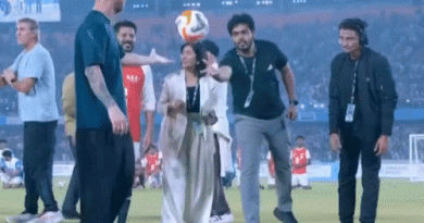 મેસ્સી આજે સચિન તેંડુલકરને મળશે:ગઈકાલે હૈદરાબાદમાં બાળકો સાથે ફૂટબોલ રમ્યો, શાહરૂખ ખાન અને રાહુલ ગાંધીને મળ્યો; કોલકાતામાં પોતાની પ્રતિમાનું ઉદ્ઘાટન કર્યું