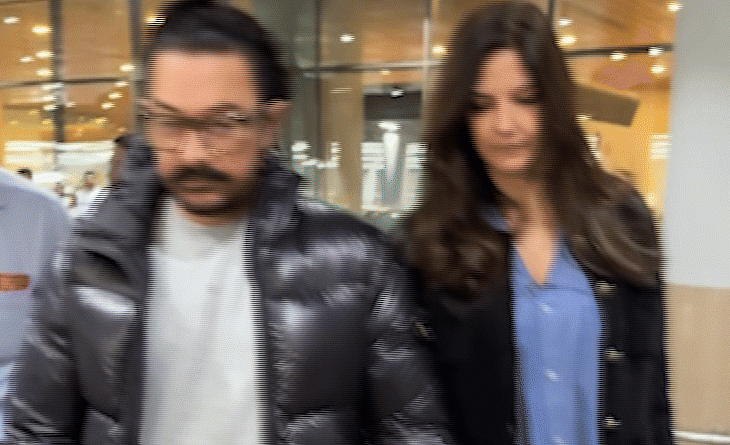 ગર્લફ્રેન્ડ ગૌરી સ્પ્રેટ સાથે જોવા મળ્યો આમિર:હાથ પકડીને કમ્ફી લુકમાં એરપોર્ટ પરથી નીકળ્યા; કૃતિ સેનન, મીરા રાજપૂત, મૌની રોય પણ સ્ટાઇલિશ લૂકે આકર્ષણ જમાવ્યું ગર્લફ્રેન્ડ ગૌરી સ્પ્રેટ સાથે જોવા મળ્યો આમિર:હાથ પકડીને કમ્ફી લુકમાં એરપોર્ટ પરથી નીકળ્યા; કૃતિ સેનન, મીરા રાજપૂત, મૌની રોય પણ સ્ટાઇલિશ લૂકે આકર્ષણ જમાવ્યું