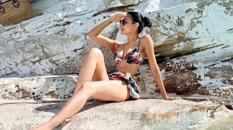 પ્રિયંકા ચોપરાની ભાભીનો બિકિની લુક વાયરલ:સિડનીથી સામે આવી ગ્લેમરસ તસવીરો; સોશિયલ મીડિયા પર મચાવી દીધી ધમાલ; ચાહકો નજર હટાવી ન શક્યા પ્રિયંકા ચોપરાની ભાભીનો બિકિની લુક વાયરલ:સિડનીથી સામે આવી ગ્લેમરસ તસવીરો; સોશિયલ મીડિયા પર મચાવી દીધી ધમાલ; ચાહકો નજર હટાવી ન શક્યા