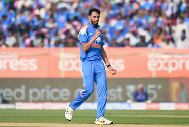 VIDEO: પ્રસિધ કૃષ્ણાએ ત્રીજી વનડેમાં કરી કમાલ, સાઉથ આફ્રિકાને એક જ ઓવરમાં આપ્યો ડબલ ઝટકો