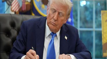 એચ-1બી ફીમાં વધારો અને ટેરિફ મુદ્દે પ્રમુખ ટ્રમ્પ સામે અસંતોષ વધ્યો