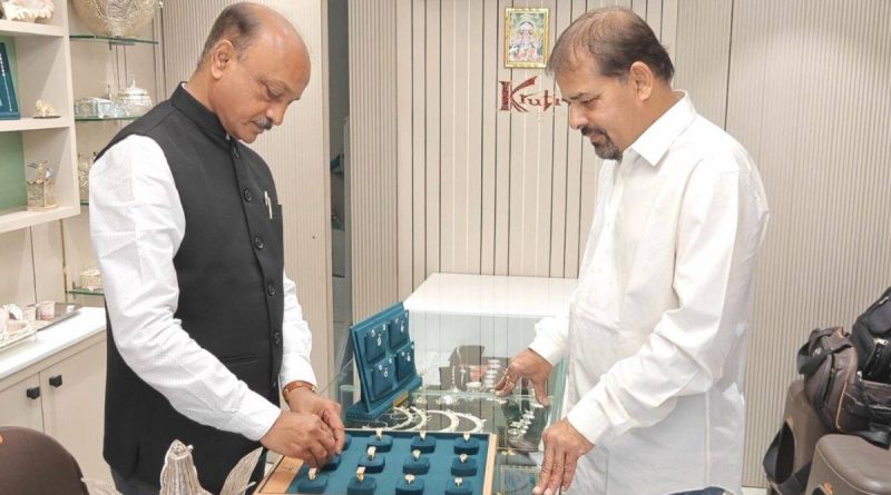 સોના-ચાંદીના ભાવ ઐતિહાસિક સપાટીએ, રાજકોટના વિશ્વવિખ્યાત સોની બજાર પર માઠી અસર!