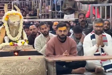 વિરાટ કોહલીએ ઉજ્જૈનમાં મહાકાલના દર્શન કર્યા, ભસ્મ આરતીમાં કુલદીપ યાદવ પણ જોડાયો