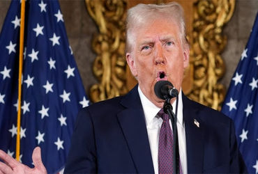 ગ્રીનલેન્ડને ‘સૈન્ય’ નહીં,’સમજણ’થી લઇશું: ટ્રમ્પ