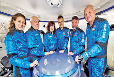 બેઝોસના ન્યૂ શેફર્ડ રોકેટ દ્વારા છ પ્રવાસીને સ્પેસ ટ્રાવેલનો અદ્ભૂત અવસર