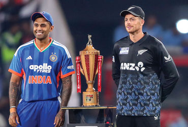 IND vs NZ LIVE : 13 રનમાં ન્યૂઝીલેન્ડના બે બેટર આઉટ, હર્ષિક-હાર્દિકે લીધી વિકેટ