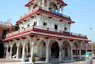 નડિયાદના સંતરામ મંદિરે મેળામાં નાના ધંધાર્થીઓ પાસેથી કોઈ ચાર્જ વસૂલાશે નહીં