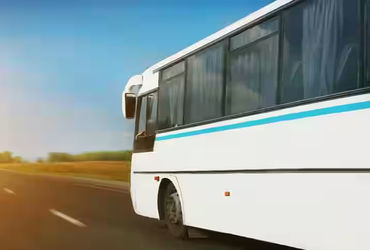 કેન્દ્ર સરકારના નિર્ણયનો વિરોધ : 2×2 ટુરિસ્ટોની બસોની માન્યતા રદના નિર્ણયની ફેરવિચારણાની માંગ