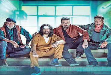 સની દેઓલની  બે ફિલ્મો  બાપ અને જન્મભૂમિ બંધ પડી ગઈ