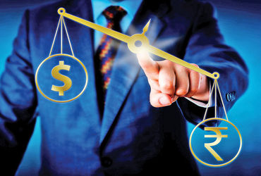નબળા રૂપિયાથી વેપારને ટેકો પરંતું ફુગાવામાં વધારો થવાની આશંકા