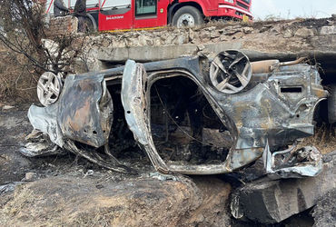 પૂરઝડપે જતી કાર પુલ પરથી ખાબકીને અગનગોળો બની, 3 શિક્ષકો ભડથું